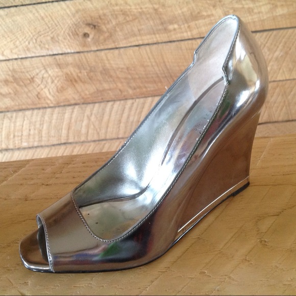 Guess Wedge 6 Silver Patent Leather Peep Toe Pump - Picture 2 of 7